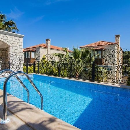 Fedora Otel Alaçatı Luaran gambar
