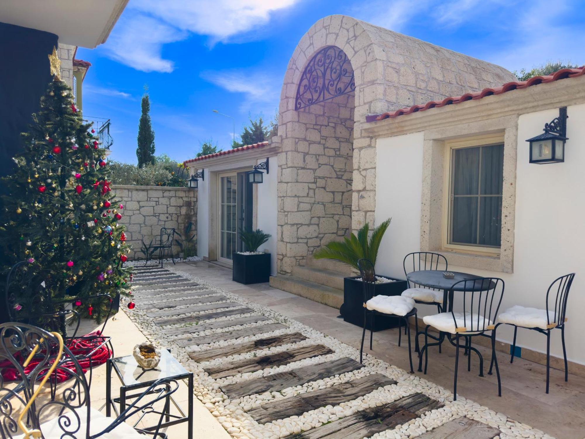 Fedora Otel Alaçatı Luaran gambar