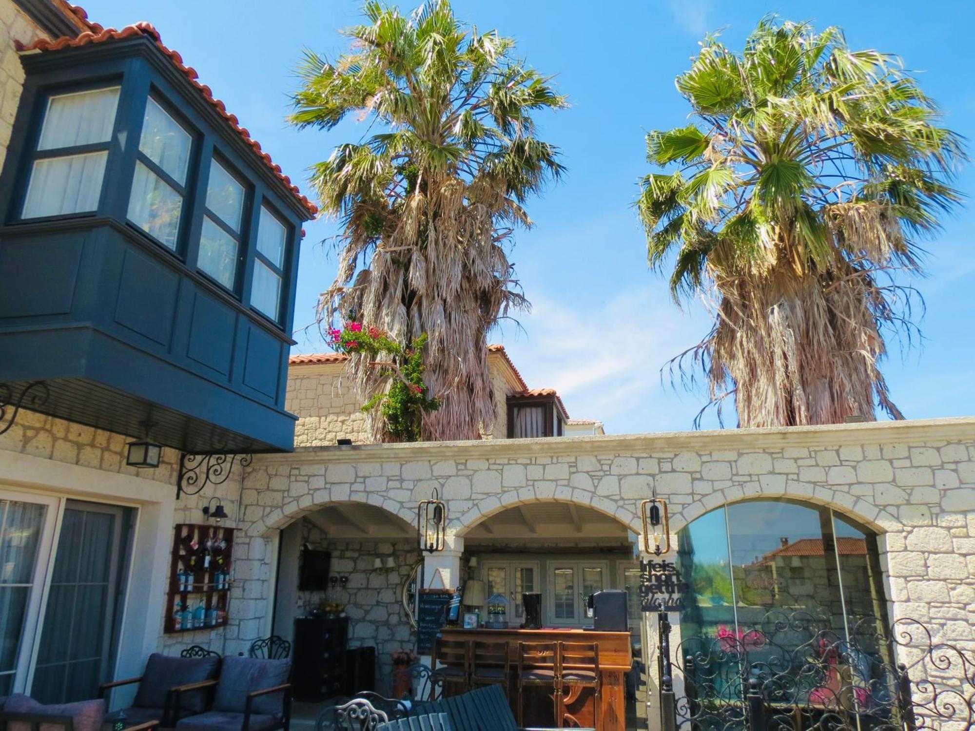 Fedora Otel Alaçatı Luaran gambar