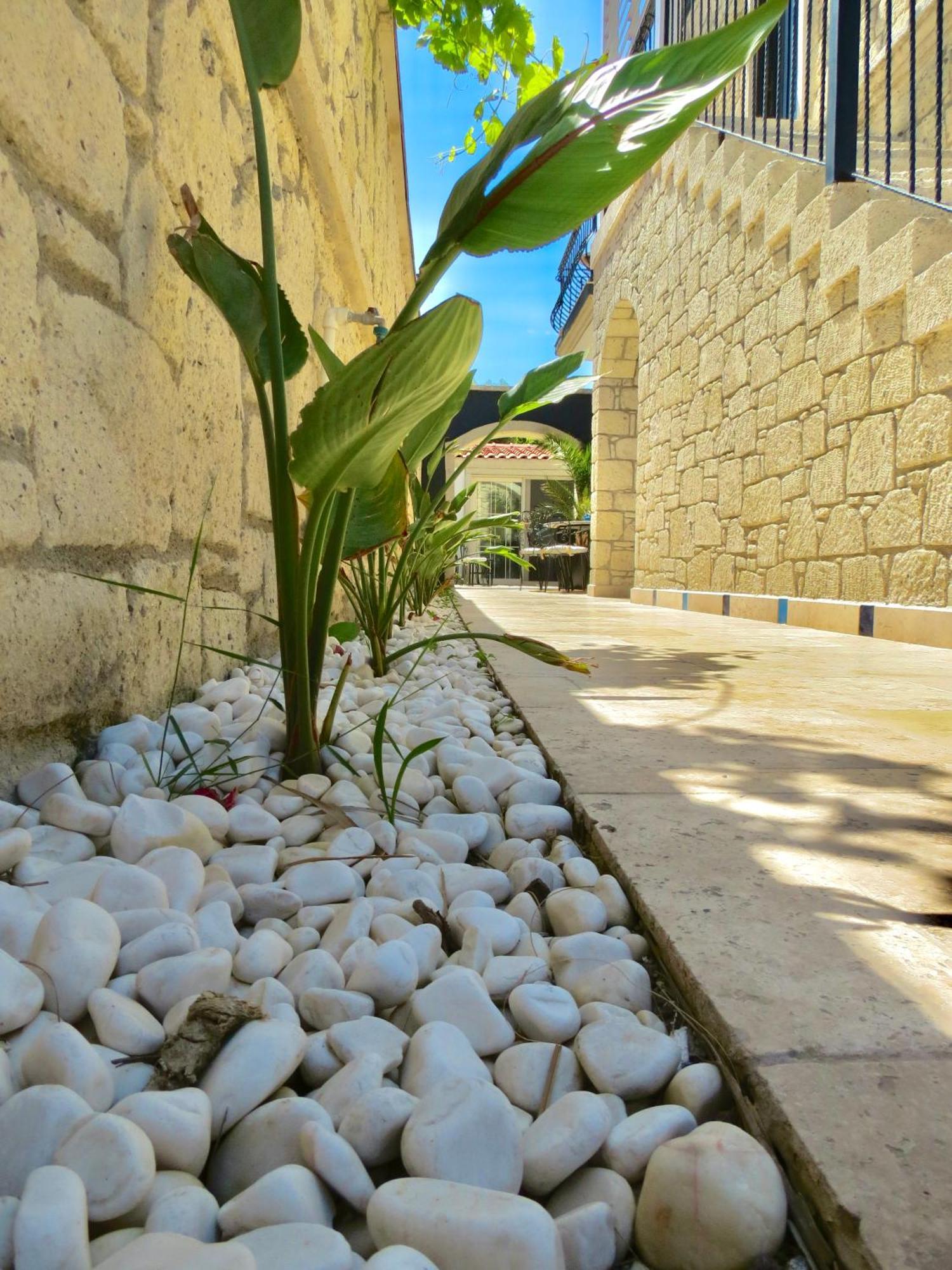 Fedora Otel Alaçatı Luaran gambar