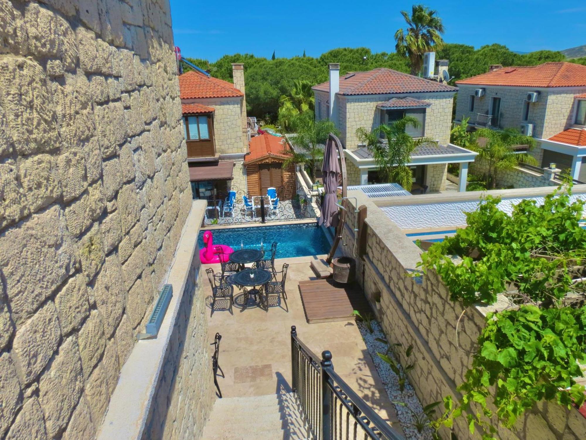 Fedora Otel Alaçatı Luaran gambar