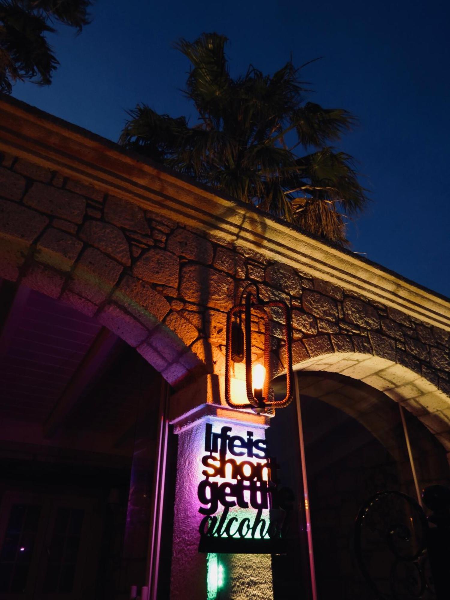 Fedora Otel Alaçatı Luaran gambar