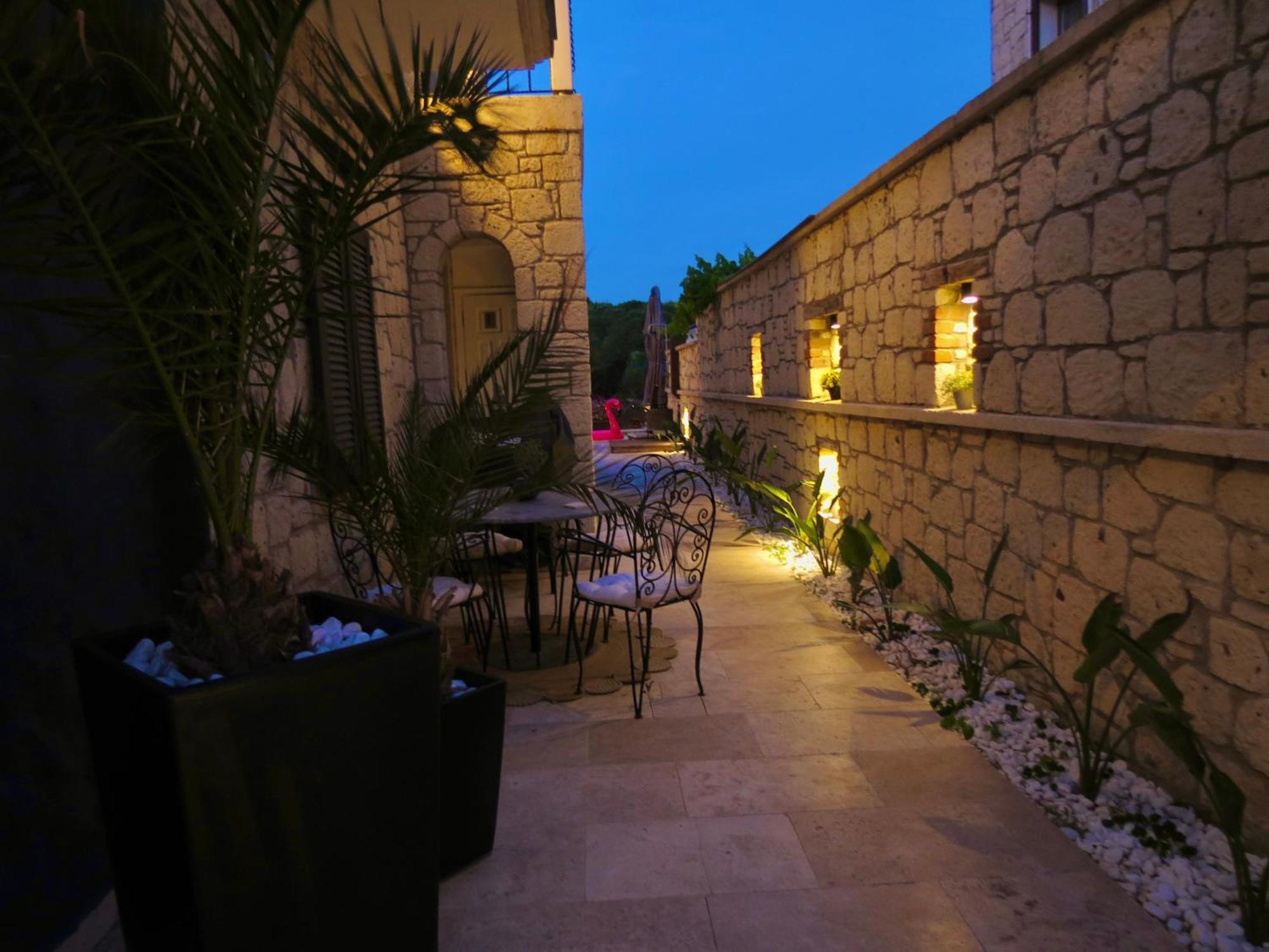Fedora Otel Alaçatı Luaran gambar