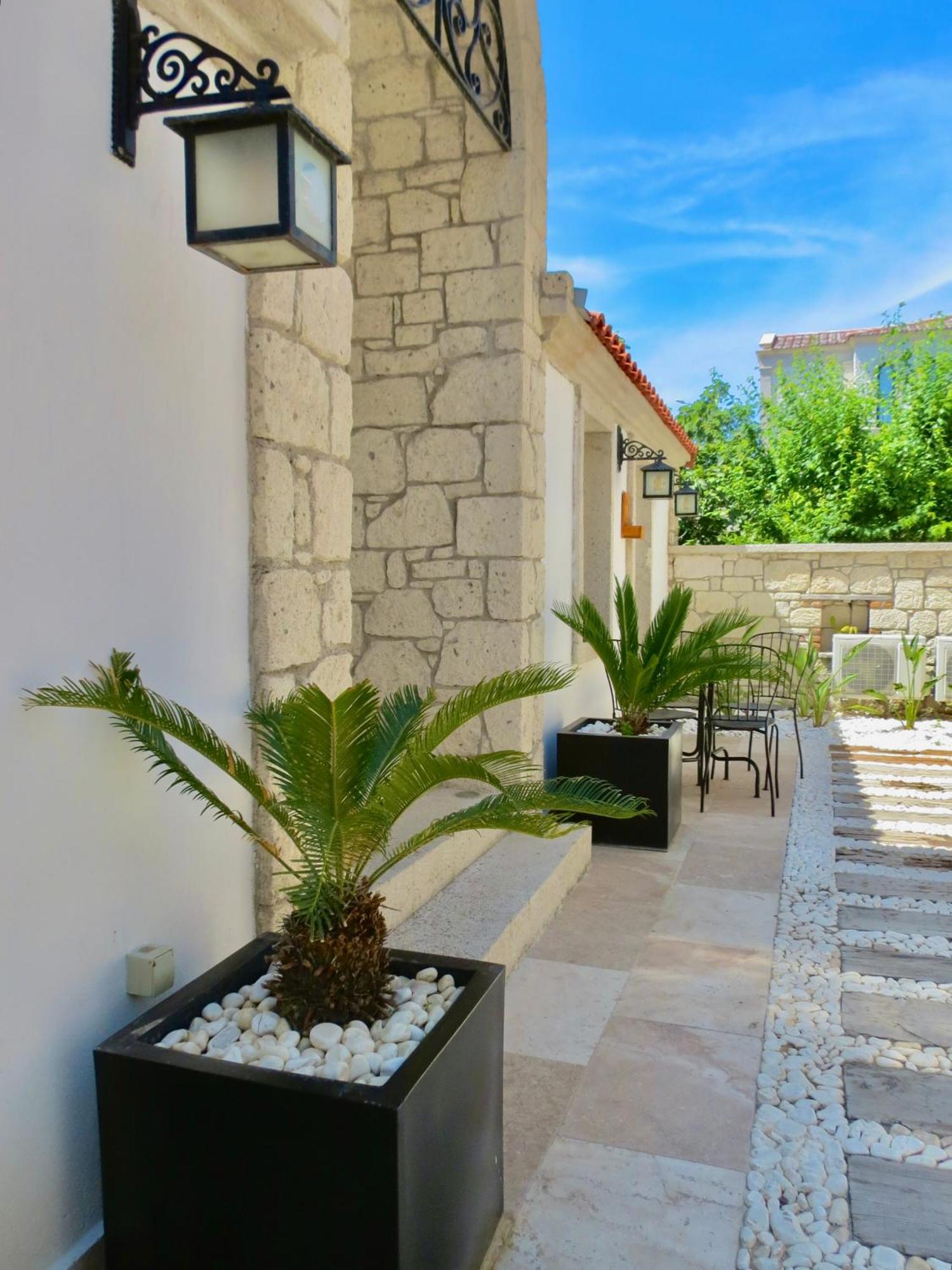 Fedora Otel Alaçatı Luaran gambar